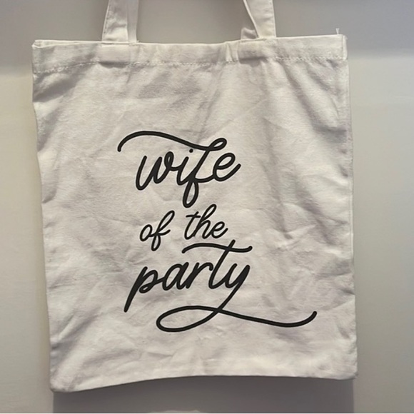 NWOT 🤩 wife of the party tote bag❗️ - Picture 1 of 3